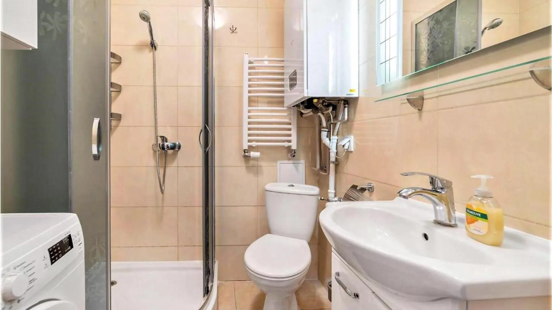Awesome Apartment In Gdansk With Kitchen